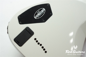 AD-C-7-HR - White